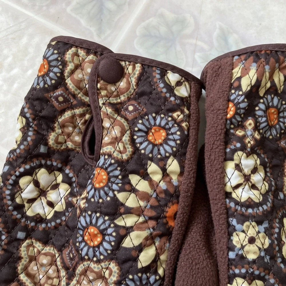 Vera Bradley Fleece Gloves Brown  Floral Pattern Size Small /  Medium